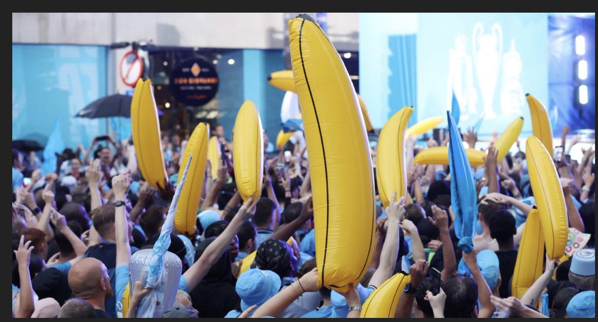 MaztheBlue2's tweet photo. @Liambroady Up the banana lovin’ Blues!🍌🤣 https://t.co/UcZmqtgtjV