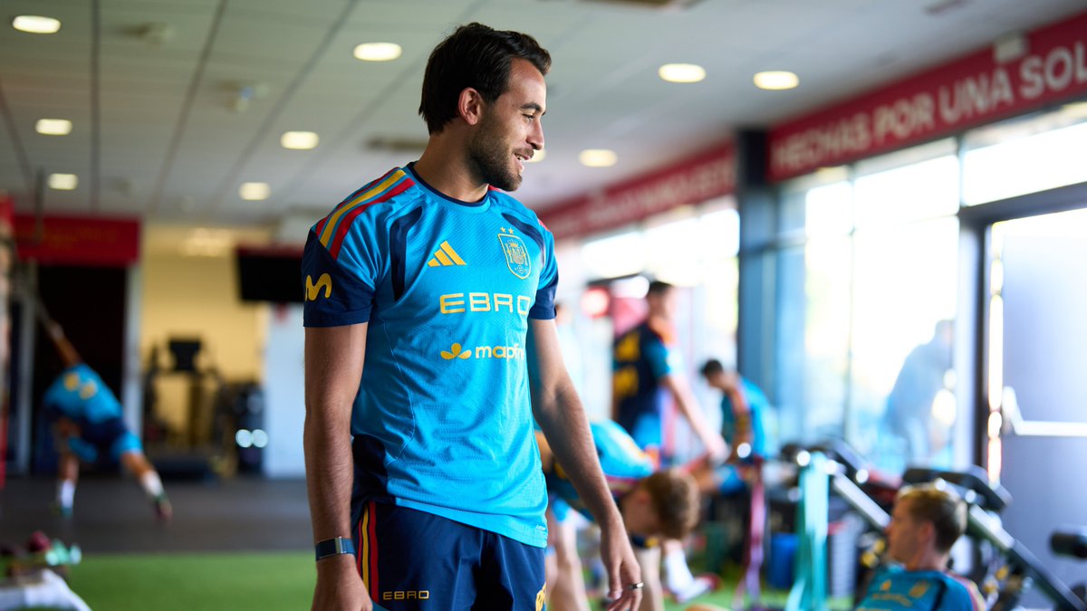 SEFutbol's tweet photo. Le Normand sustituye a Eric Garcia en la concentración de la Selección Española.

ℹ️ Más información: https://t.co/49tugfn8cF 

#VamosEspaña | #NationsLeague https://t.co/EMesczo8Jj