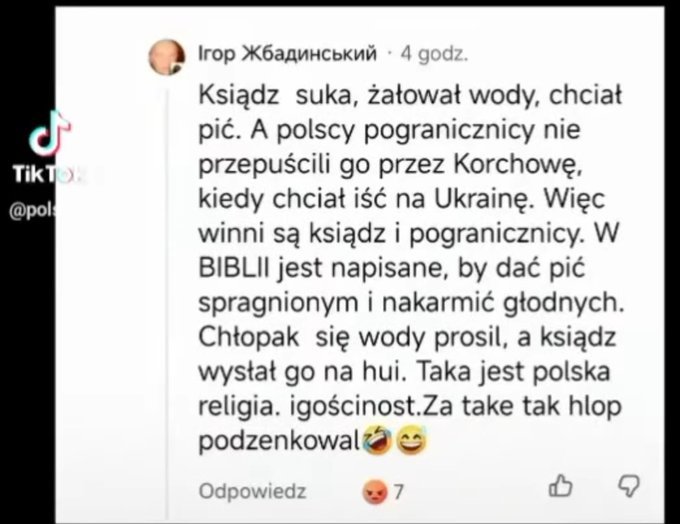 PrawaStronaa's tweet photo. Ksiądz z Jarosławia wybacza ukraińskiemu nożownikowi, a Ukraińcy na Facebooku wyśmiewają się z tych księży, oj wy debile, jeszcze ucałujcie Ukraińców w dłoń. https://t.co/87S68afSFp