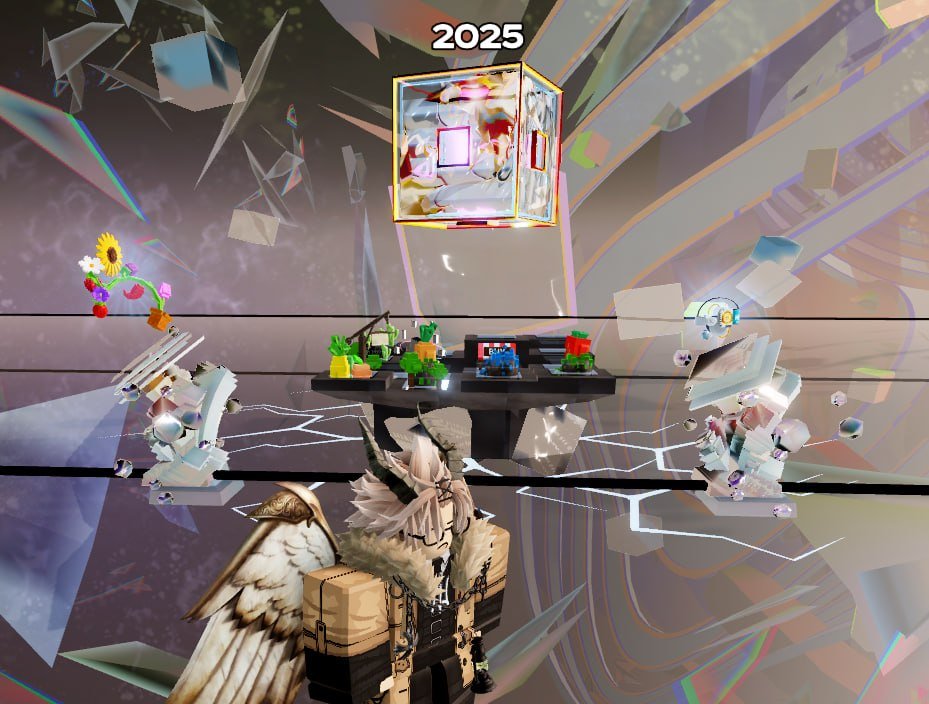 SuikaWah's tweet photo. @skibendi @Roblox I have the same issue but I noticed I have two of the same items on the stands for 2024 and 2025 do you have this too? Maybe thats the cause of the bug https://t.co/8JjPQOAeKb
