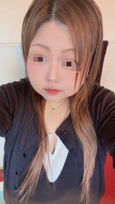 cartwright45781's tweet photo. お仕事で疲れちゃいました…🥺💦
もう疲れました…
誰か優しく慰めてくれませんか？🌙💕 https://t.co/efuXoavuRR