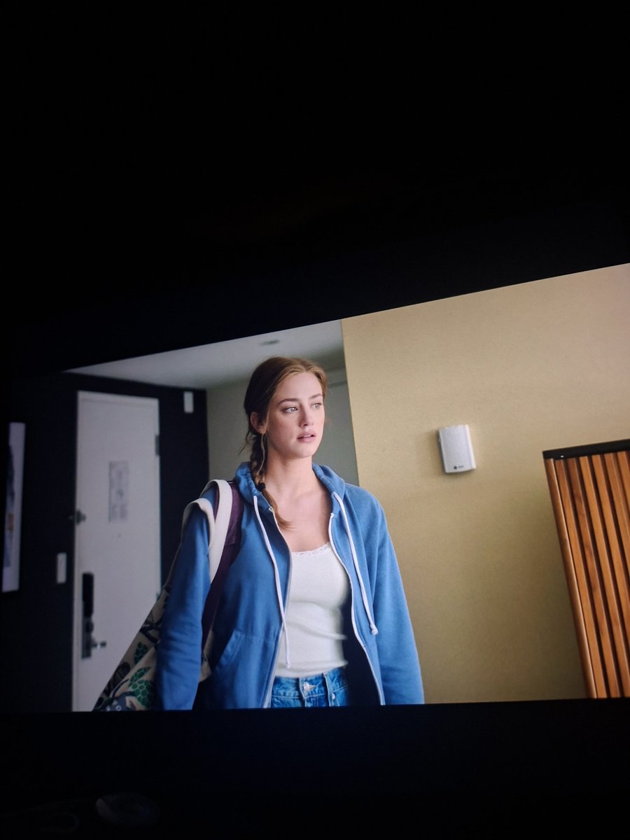 c_ragnvindr's tweet photo. Wala ak pake guys.... I love 5his movie kahit ang cheesy nya kasi it's so funny and para ak highschool na kinikilig wtfff just like noong binasa q before osnsowajak- https://t.co/qETwLGzDUf