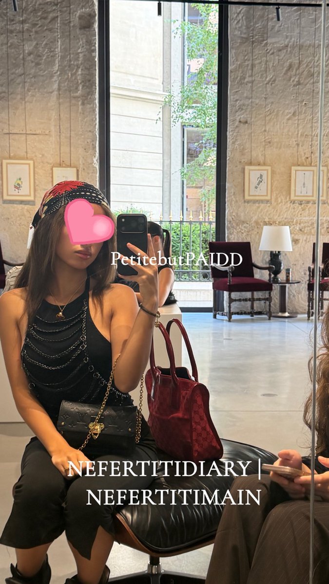 nefertitidiary's tweet photo. Always having the best, most unique style in the room. Unmatched energy. 

#findomnl #domme #findomme #femdomnl https://t.co/4ckNvDhzM0