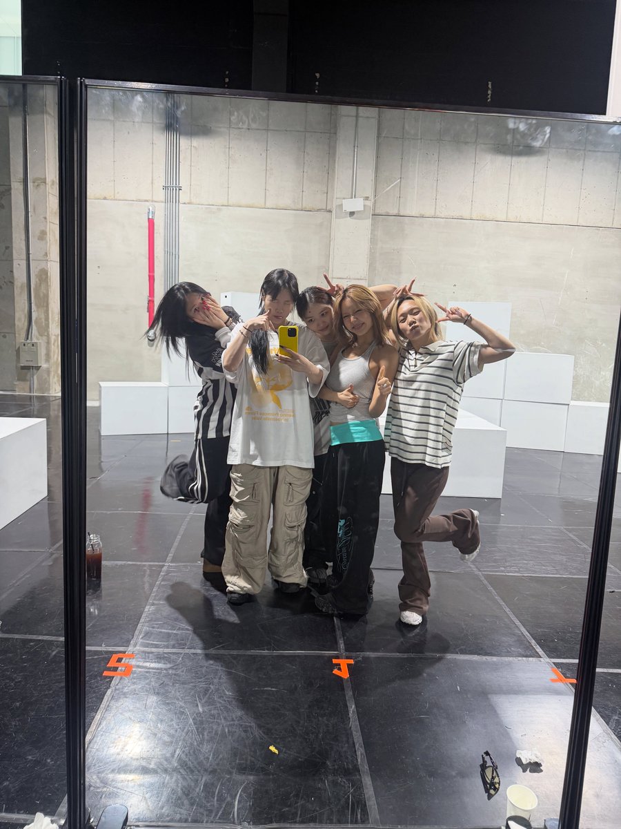h2Orb1t's tweet photo. 유사 가족 이딴 것도 아니고 걍 가족… 이심 https://t.co/OMYq7w58xN