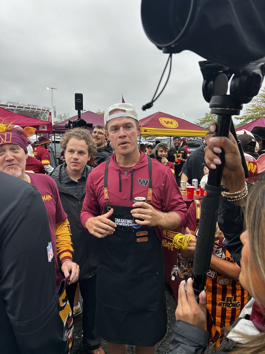 IndySkinsFan tweet picture