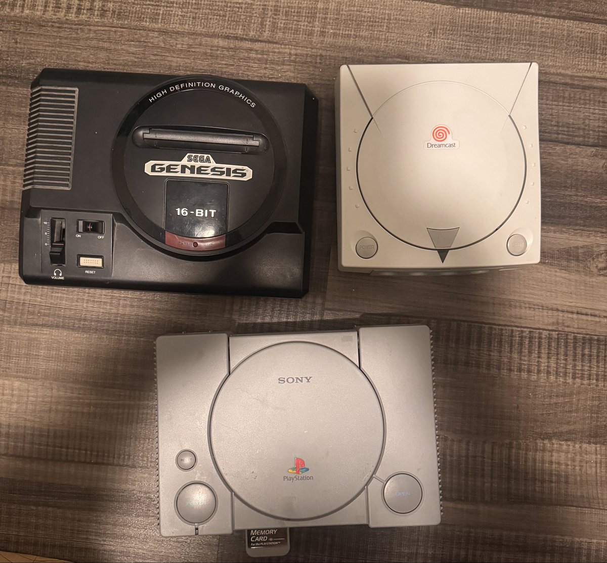 ALfromtheville's tweet photo. I forgot I had these in storage I wonder if they still work??? https://t.co/2XaTiYpWnl