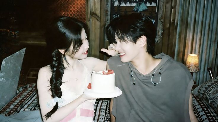 garisajak's tweet photo. ᅠᅠᅠ
⠀⠀⠀
⠀⠀𝙄𝙉𝙎𝙏𝘼𝙂𝙍𝘼𝙈 new update⠀
——————————————————

ᅠᅠᅠ𝙨𝙝𝙧𝙚𝙮𝙖𝙫𝙖𝙣𝙩𝙞𝙠𝙖 To my partner in life and love: Happy birthday! May this new chapter unlock every opportunity and blessing you've been wishing for." 🎂🎉🥰⠀⠀⠀

⠀⠀⠀⠀ᅠᅠ
⠀
ᅠᅠᅠ https://t.co/j1Snobh8IK
