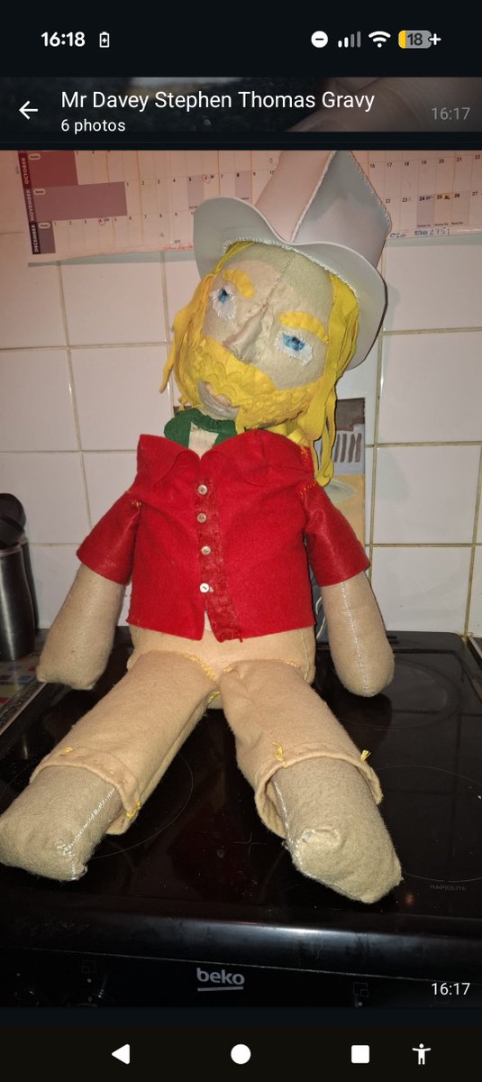 Carriecakes80's tweet photo. @vndrlinde Omg my lad Dave is Micah's biggest fan...he'd love this tooooo much. I'm struggling so much finding him Micah things for Christmas... These are some bits he made himself! #VanderBell 🙂 https://t.co/VqiaGlnRER