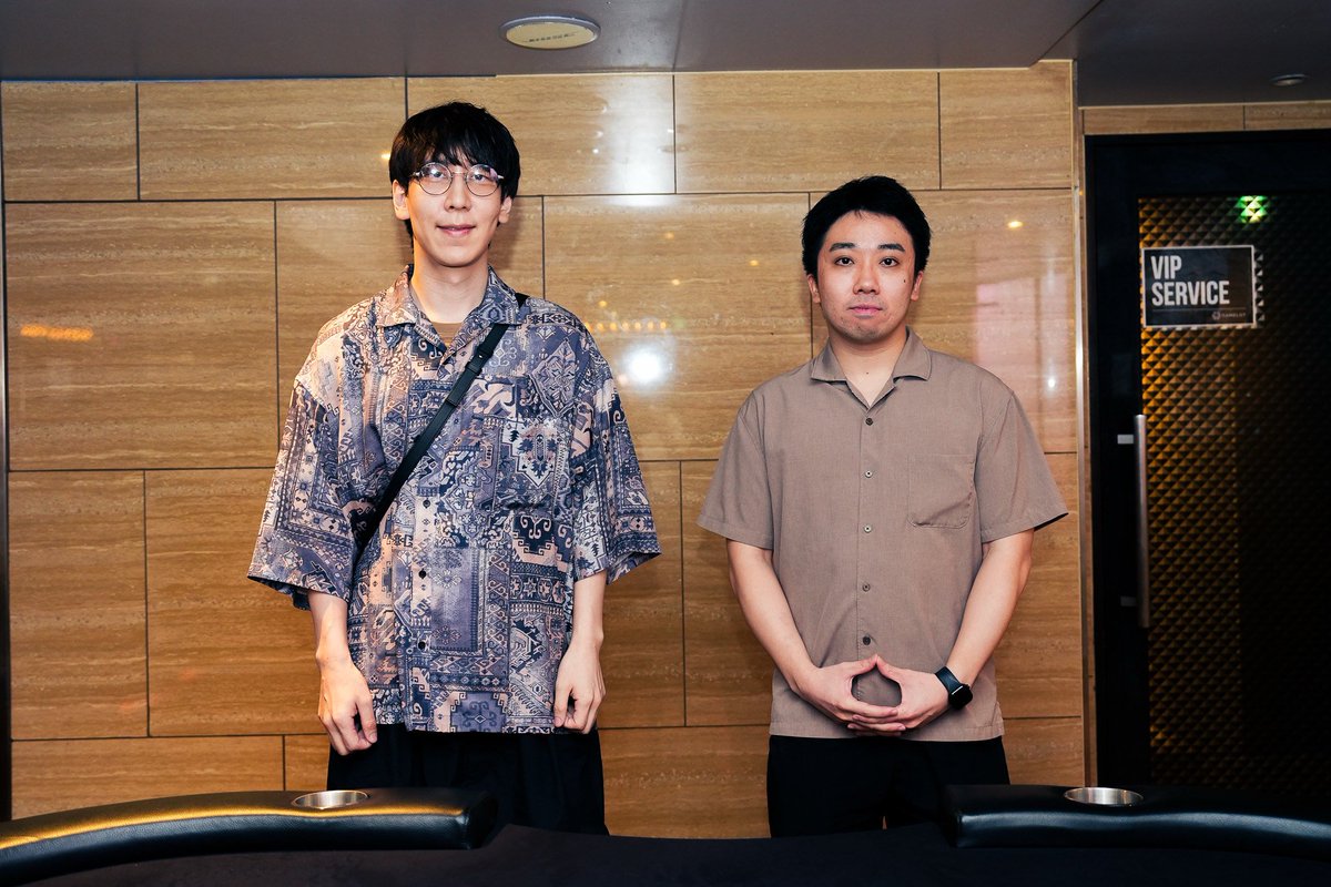 KOP_Japan's tweet photo. ⚜️Knights of Poker⚜️
【#13 Final Charge】
ついにヘッズアップになりました⚔️
IwaIwa28 450,000点
vs
atswada 345,000点
(敬称略)
玉座を奪うのは誰だ‼️
#KOP
#KnightsofPoker https://t.co/aG6fXhtbIR
