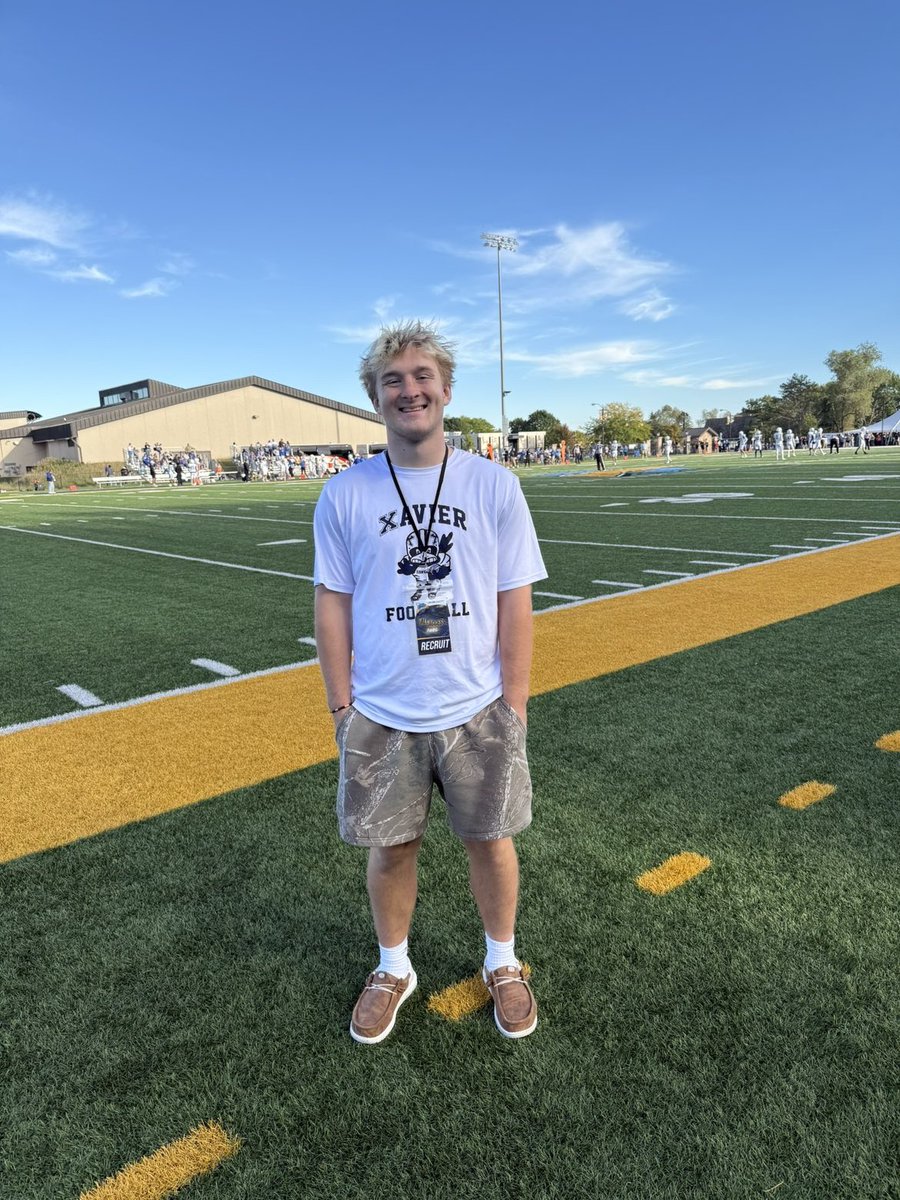 AlexanderMarg8's tweet photo. Had a great time watching @LUMuskieFB battle for the cheese bowl! Thank you @LUCoachLock for giving me the opportunity to come down and visit.
@MJ_NFLDraft @TravisBOUND https://t.co/rsOJxLhJOc