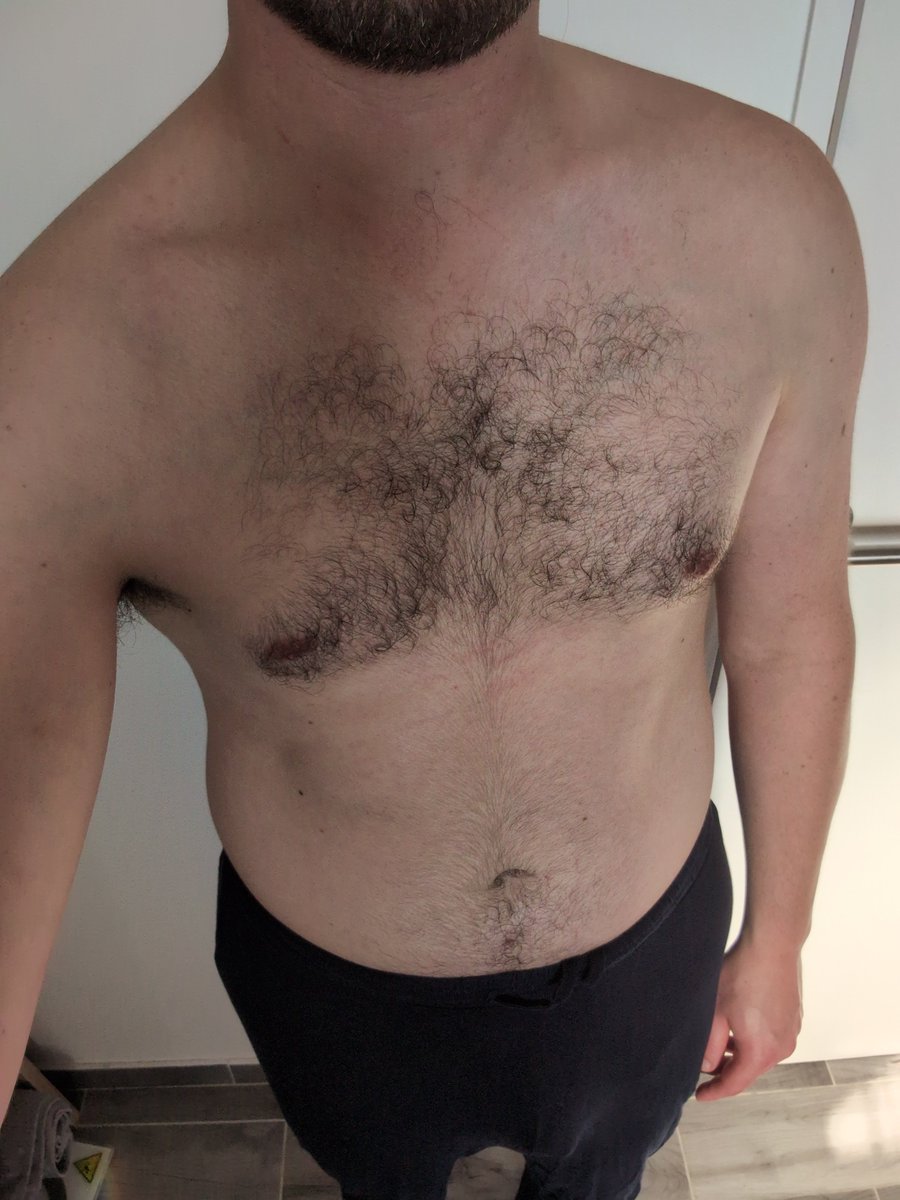 EthanRivelloX's tweet photo. Sorti de la douche, ça fait du bien.
Vous aussi vous aimez ça ?

#shower #hairychest #gaymec #bulge https://t.co/TXu3RpRs1u