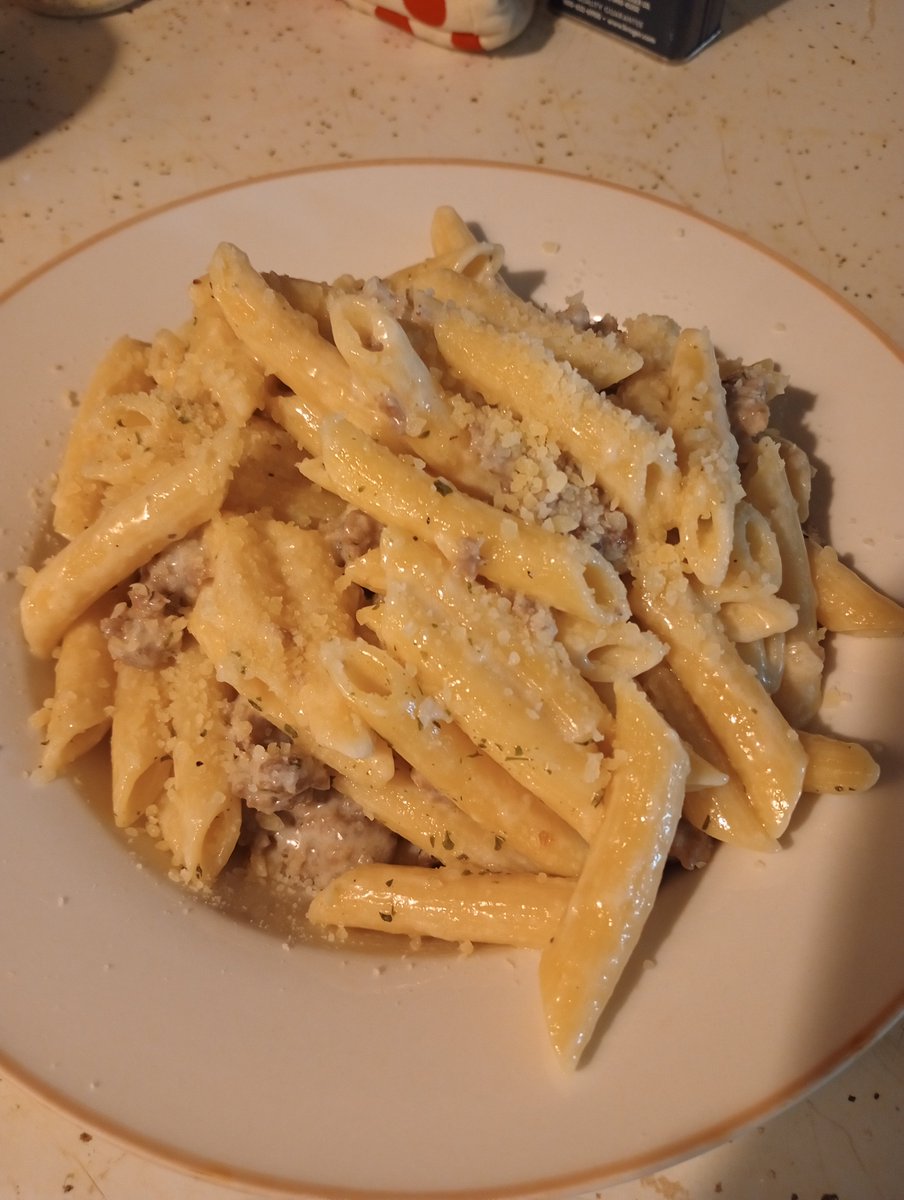 MatthewLynb8's tweet photo. Pasta alla Norcina.  One of my favorites. https://t.co/IYVTUzhHZW
