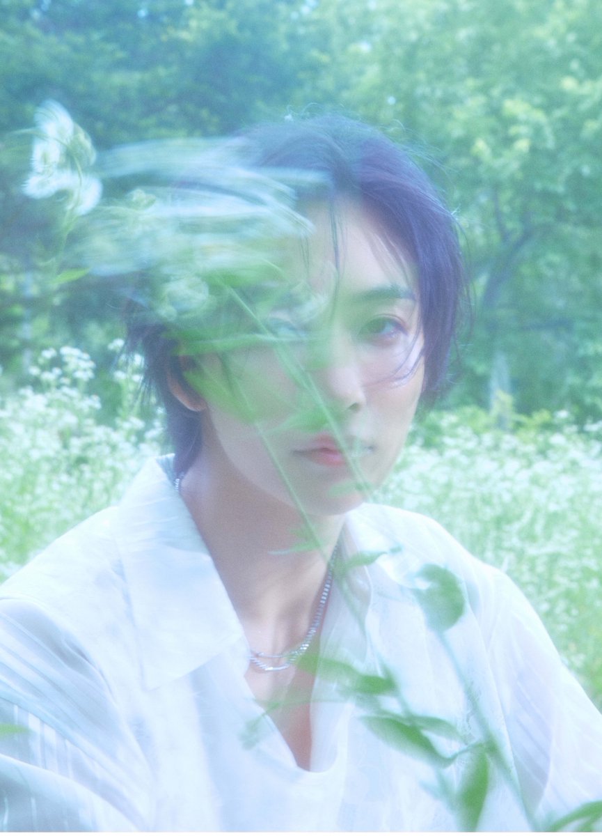 haniwadda's tweet photo. YOON JEONGHAN DREAMY LOOK 😭🤍

JEONGHAN                        JEONGHAN 
2026                                     2016 https://t.co/z5y0lk3rG3