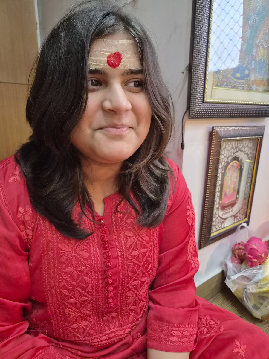 manishBJPUP's tweet photo. बेटियाँ घर की खुशियों की पहचान और परिवार का गौरव होती हैं।
आइए, राष्ट्रीय बेटी दिवस पर हर बेटी के सपनों को पंख देने का संकल्प लें। 💐 #राष्ट्रीय_बेटी_दिवस https://t.co/TAUTfRDF3V