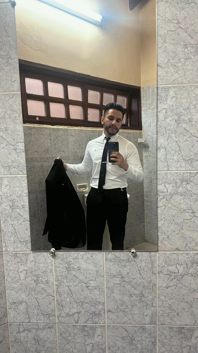 crislopezlm's tweet photo. Trajeado en el calor 🥵 https://t.co/xA8ADZ6snX