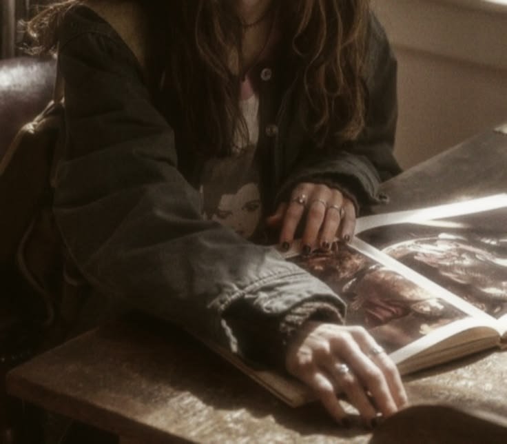 rubycest's tweet photo. Stanford era Samantha Winchester https://t.co/wKB0VvsziK
