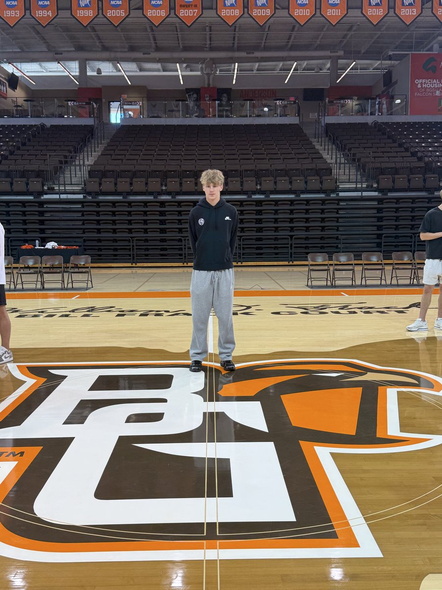 JackBadenhop2's tweet photo. I had a great time on my visit to Bowling Green yesterday. Enjoyed getting to know the @BGSUMBB players and staff. 

Was fun seeing the campus packed for Homecoming weekend! https://t.co/gvsEUMRLtL