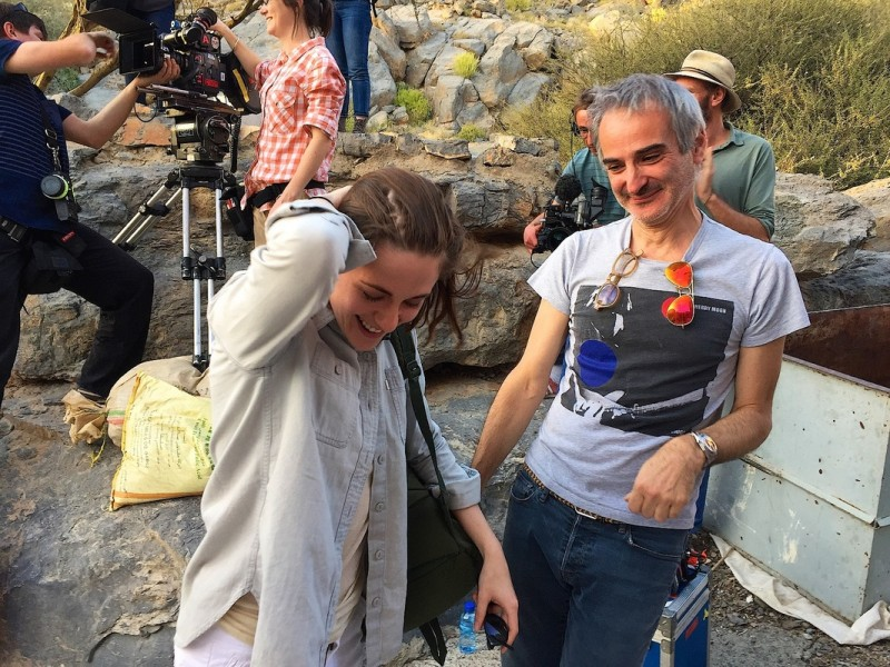 TheFilmStage's tweet photo. Olivier Assayas' 'Spiritual World,' which he's said is in the vein of 'Personal Shopper,' stars Kristen Stewart as "a haunted young woman with clairvoyant powers who is visited by mysterious premonitions." Riley Keough, Vicky Krieps, Wagner Moura co-star: https://t.co/6BJ4C6UltN https://t.co/djZJ3yNzhJ