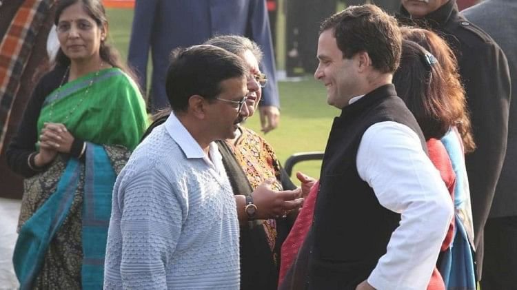 anarazfufaparty's tweet photo. @INCIndia दोनों एक ही थाली में खाना खा रहे हो और जनता को बेवकूफ बना रहे हो ये नहीं चलेगा https://t.co/UlicOyjPBB