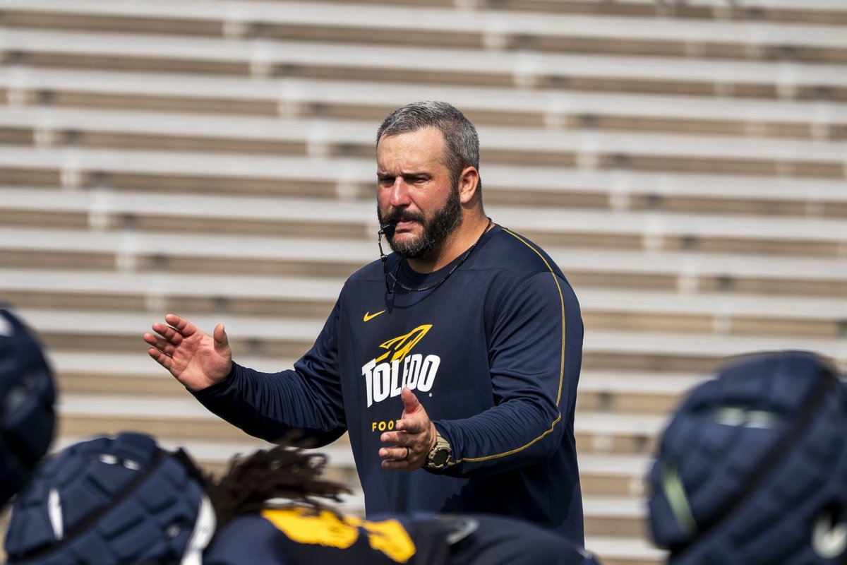 KyleRowland's tweet photo. Toledo has allowed two sacks all season. The only teams to allow fewer than that are Kansas State, Duke and Army. https://t.co/ea82iDt5cd