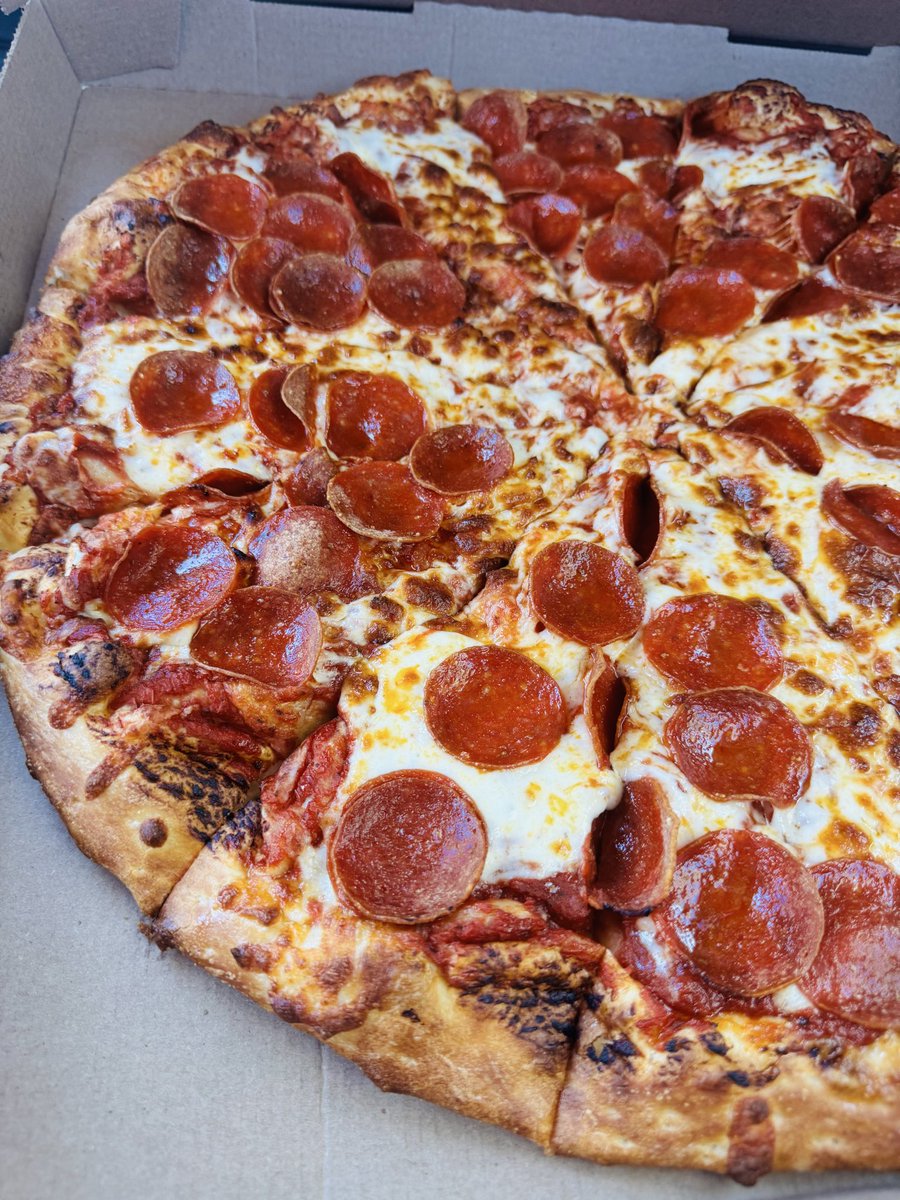 CuffsTheLegend's tweet photo. was already at Costco so why not flourish with some Costco pizza for NFL Sunday… this might be the best deal in America $10 https://t.co/eqhRX1irZy
