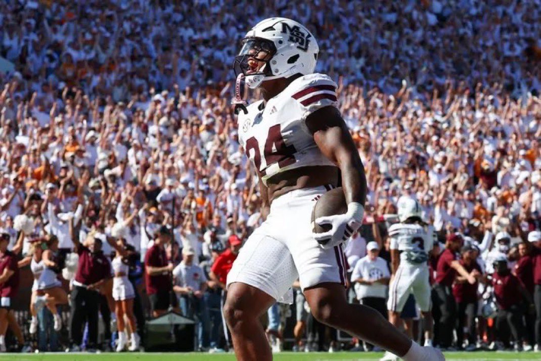 HailStateMuse's tweet photo. Mississippi State RB Fluff Bothwell continues to prove why he is the most underrated running back in the entire country 🔥

Over the last 3 weeks:
- 430 total yards
- 4 Touchdowns https://t.co/YB2PVb7X0E