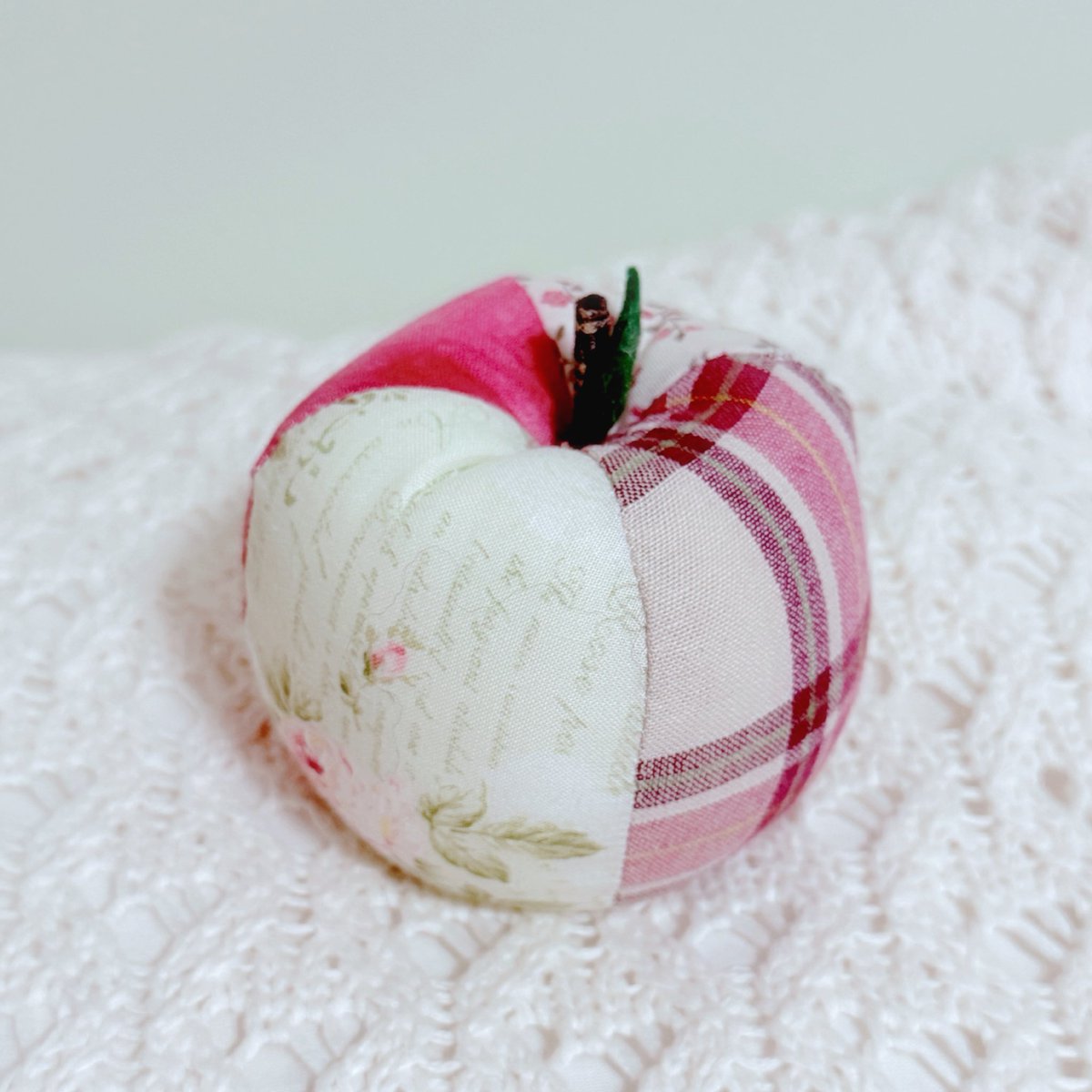 69comet's tweet photo. 今日手に入れたりんご🍎 https://t.co/mQAv77oWAp