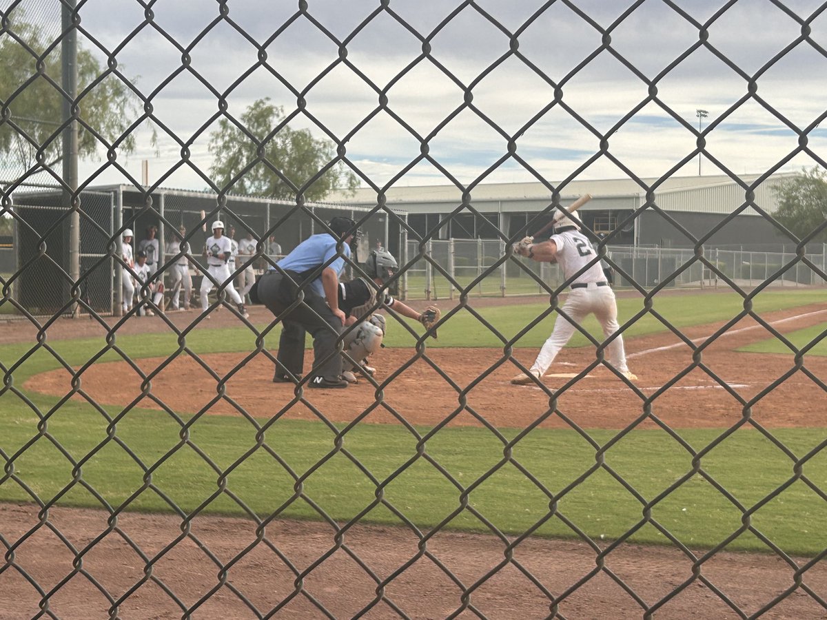 TimMontez's tweet photo. Beautiful Sunday out in Mesa, OUAZ  watching some baseball…👊🙏⚾️ https://t.co/Wumgb7ivmU
