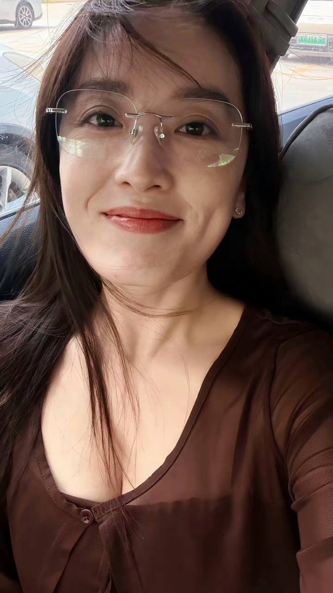 Matheus77333757's tweet photo. 有人说我的表情一直是这样，对不起我不改！看不惯的 DM 我。 https://t.co/LzYhWBfF39