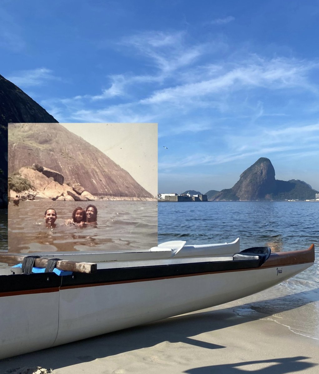 nuncaroline's tweet photo. minha mãe pediu pra registrarem a 1ª vez que entrei no mar, hoje tenho essa foto de infância no lugar onde hoje, coincidentemente, remo https://t.co/Ni1XMmsbyu