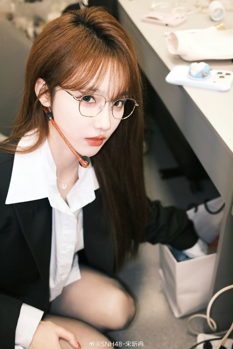 palgoopal's tweet photo. 260927 송신란 웨이보

因为你，我相信，爱存在🧡

PARTY 永不落幕。
9.26🎬 

#SNH48 #宋昕冉 #송신란 #SongXinran https://t.co/j4KSZS95CF