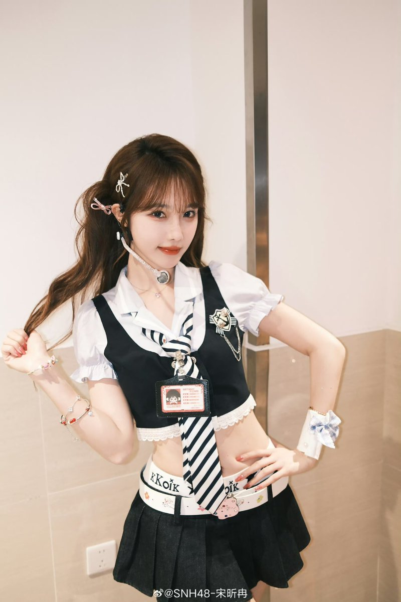 palgoopal's tweet photo. 260927 송신란 웨이보

因为你，我相信，爱存在🧡

PARTY 永不落幕。
9.26🎬 

#SNH48 #宋昕冉 #송신란 #SongXinran https://t.co/j4KSZS95CF