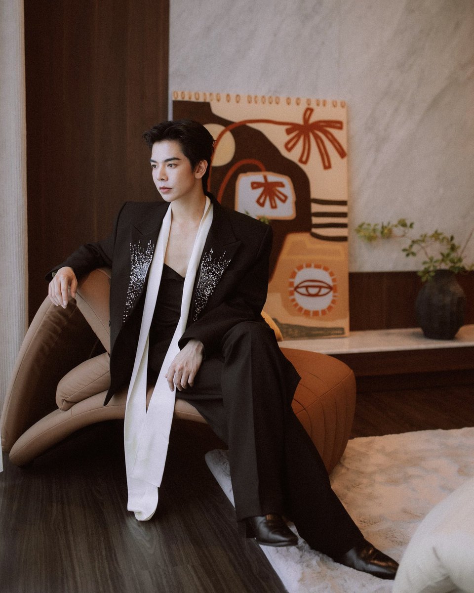 BLBB_1975's tweet photo. 🔥🔥🫠🫠✨✨
#babiibabe 
#ARMANIPRIVExBABE
#LuminousSanctuary #ArmaniFragrance #BangkokBoulevardSignature #TheNewSC
#Armani https://t.co/jzWc10KR8k