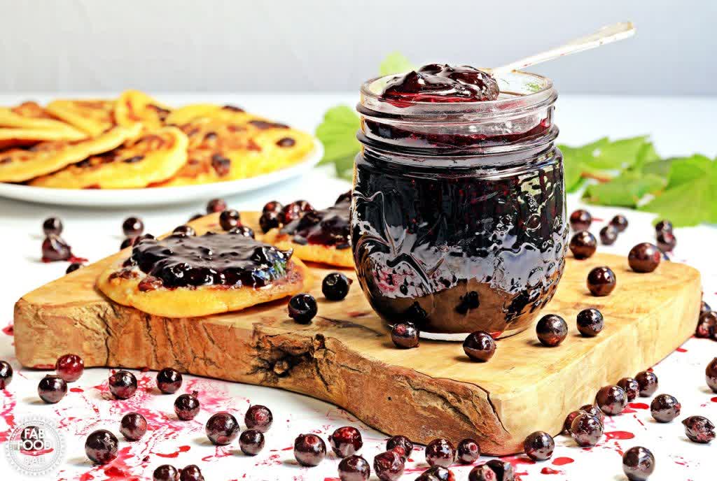 FabFood4All's tweet photo. Easy Blackcurrant Jam Recipe (No Pectin) is perfect for that stash of blackcurrants in the freezer! Rich, tangy, and delicious, this jam is off the scale good! https://t.co/ehYqcs1i3O #blackcurrant #jam #jamrecipe #foodies https://t.co/sHQL96oz9I