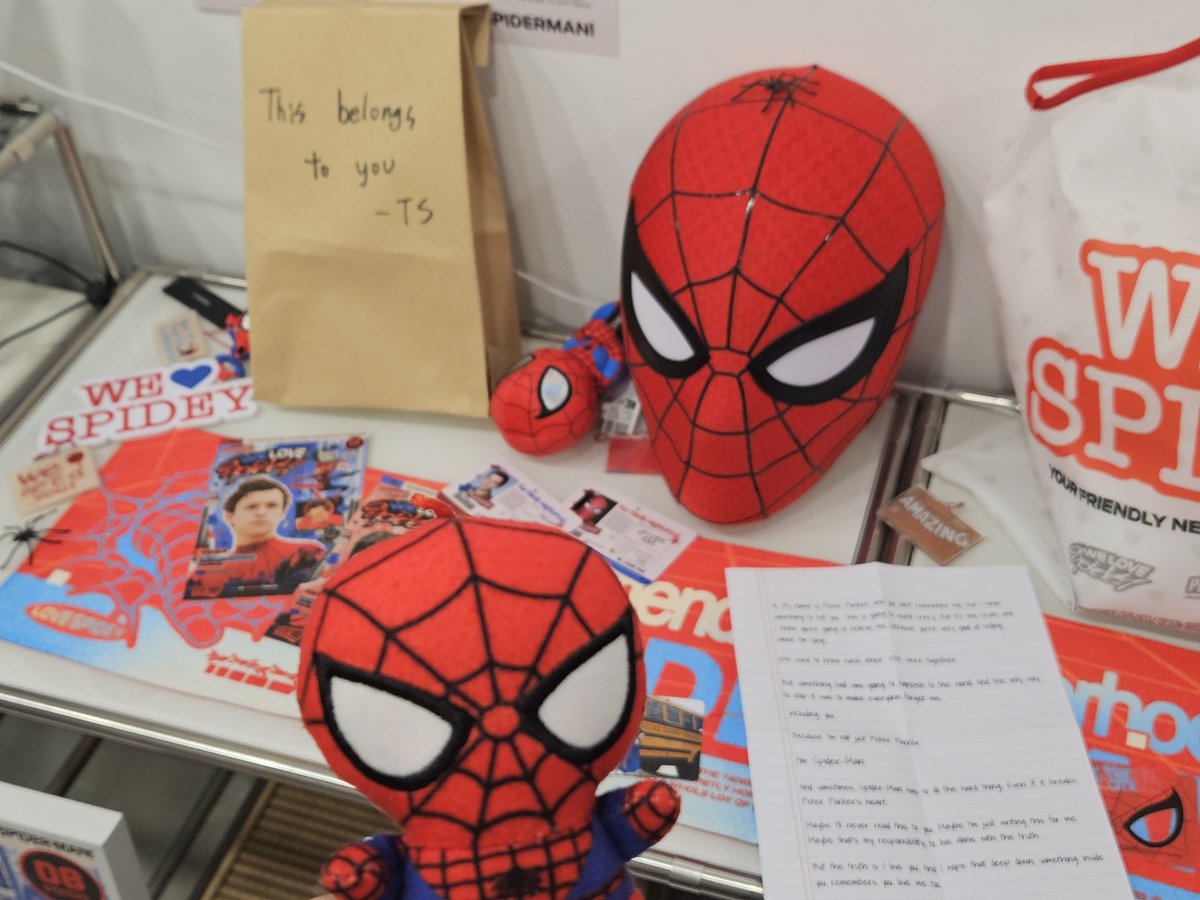 allif0_'s tweet photo. #스파이더맨 #WES2SPIDEY
많이 늦게 올리는 응카 후기

24일 날 오픈 한참 전에 도착했는데도 사람 많아서 슾디 사랑 받고 있는거 체감 많이했어요!

카페 내부 엄청 이쁘게 꾸며주셔서 구경하는데 너무 좋았어요 럭드는 엽서랑 캔뱃지 얻었는데 엽서 원하던게 나와줬어요 너무 잘 즐겼습니다!!🥰 https://t.co/DBNvGbjGGo
