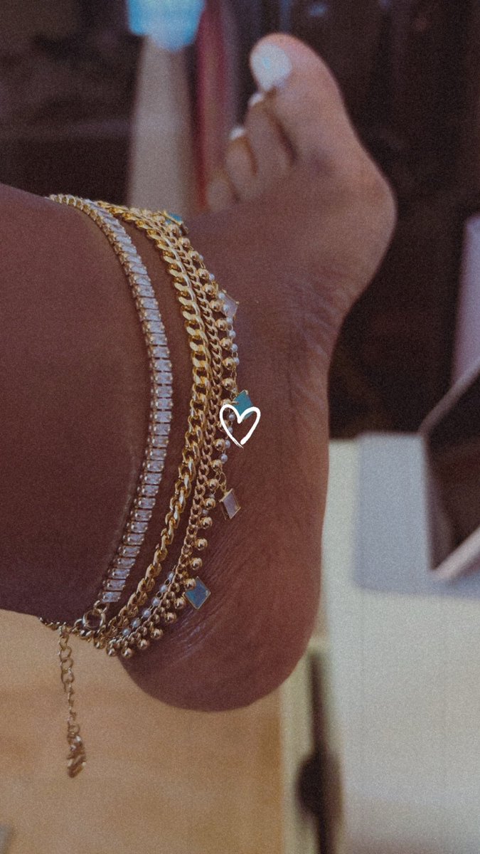 Dee_Bebegirl's tweet photo. anklets stackkkkk 😍 https://t.co/QTNWzwQ3pm