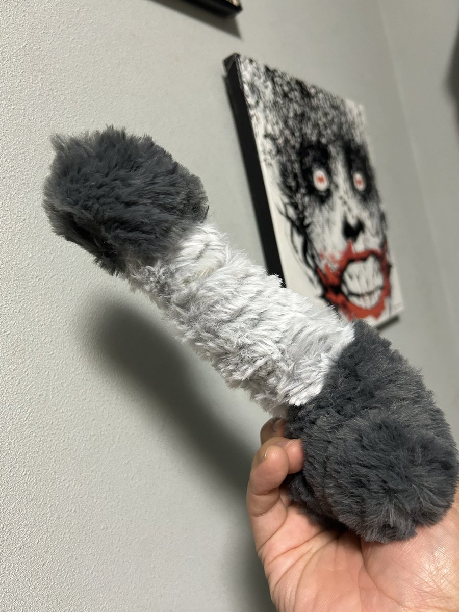 yakkun_gregorio's tweet photo. 羊毛フェルトとSeriaのモフモフ毛糸で

雪男のディルド作った

モッフモフです
癒し効果バツグン
ほっぺたズリズリするも良し
フェザータッチの練習するも良し

#羊毛フェルト https://t.co/NhoYgocxrR