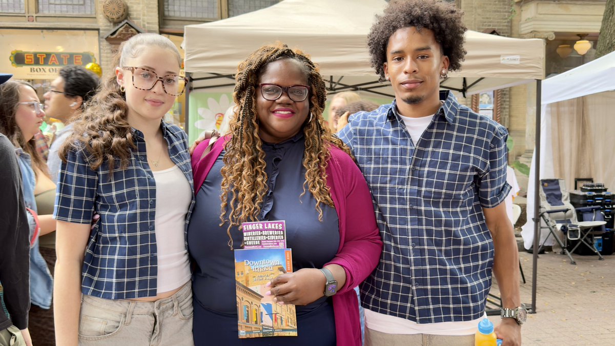 leawebbforny's tweet photo. The Apple Harvest Festival in Ithaca absolutely showed out this year. I had an amazing time visiting all of the local vendors and chatting with community members along the way. Thank you to all of the volunteers and people who make this annual event so great each year. https://t.co/MiH1NCcIjA