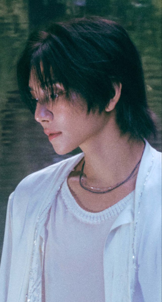 diorjww's tweet photo. THIS LEVEL OF BEAUTY IS ABSURD. JOSHUA HONG, YOU ARE MAKING ME GO CRAZIER! https://t.co/YTC5LJgYTv