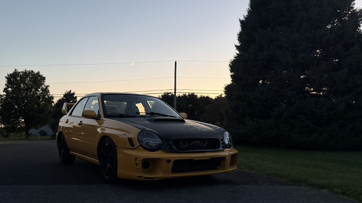 AvieLynk's tweet photo. First post in ages, wanted to share a picture of my Subaru, I love my bugeye <33 https://t.co/hk9lv0Cq5S