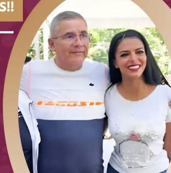 LagarrapataS22's tweet photo. Noé Jara Cruz va por el botín del IEEPO

El nombramiento de Fernanda Magdalena Chávez Cruz al frente del @IEEPOGobOax no es más que una simulación para entronizar al verdadero poder en las sombras: Noé Jara Cruz (@noejaracruz).
Apenas asumido el cargo el oficial mayor Abel de Jesús Leyva Gandarillas, comenzó la operación cicatriz y chantaje, a espaldas de la dirigencia formal de la @Seccion22Cencos, operadores del IEEPO tejen reuniones clandestinas para someter o comprar a las corrientes del magisterio y alinearlas a la agenda del hermano del gobernador.
La jugada es descarada y criminal, convertir el presupuesto educativo de Oaxaca en la caja chica de Noé Jara para extorsionar, comprar voluntades y financiar la próxima contienda electoral. 
La misma red de coerción que opera con mototaxistas y el sector transporte ahora va por las partidas destinadas a la contratación de personal docente y administrativo.
Frente a la ingobernabilidad, Salomón Jara no actúa,acaba con la institucionalidad. 
Lejos de ofrecer certidumbre tras la detención de Miguel Sánchez Altamirano, “El Quetu”, aprovecha la coyuntura para consolidar el control absoluto de los recursos educativos en manos familiares. 
Fernanda Chávez no es una funcionaria: es el parapeto del nepotismo y la corrupción.