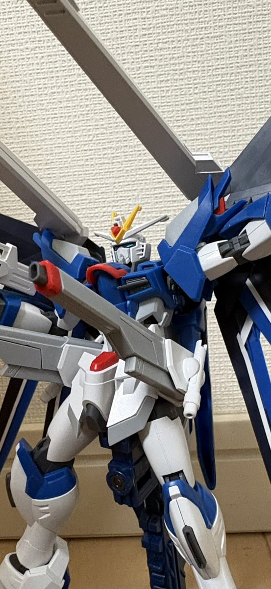 sonanoka85's tweet photo. 誕生日来たんで更新！！！！！！
電車撮ったり、ガンプラ作ったりしてます！
#ホロライブ 
#ホロライブ自己紹介カード
#ホロライブ好きな人と繋がりたい https://t.co/fG0wIQlajv