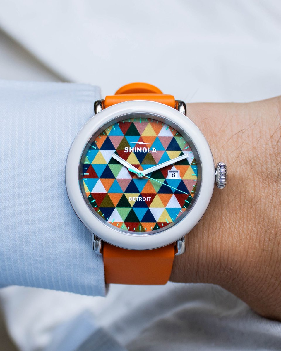 aBlogtoWatch's tweet photo. The Shinola Detrola Color Theory Warm offers a fun geometric dial, 41mm stainless steel and resin case, and an American-assembled quartz movement in a $500 package — including a display caseback. Head over to aBlogtoWatch for Ripley’s full hands-on.

https://t.co/zFbDEivw54 https://t.co/xxZQWCb4K0