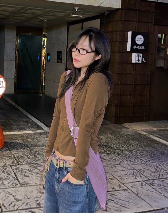 coldsdol's tweet photo. obsessed with her https://t.co/KxF0vPuPcY