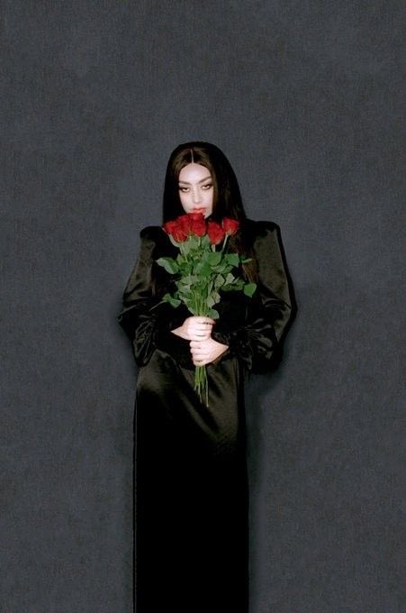 olipixen's tweet photo. I love when charli xcx serves vampire https://t.co/1q3y2o2AuX