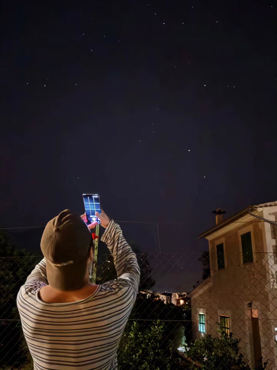 gyuikily's tweet photo. my favorite stars and moon lover :(🤍 https://t.co/JXMFMkisDb