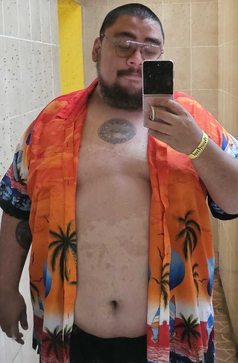 chrisdelrey1993's tweet photo. You need a big boy? 🐻
I'm available 😏 https://t.co/CHds0YPwHH
