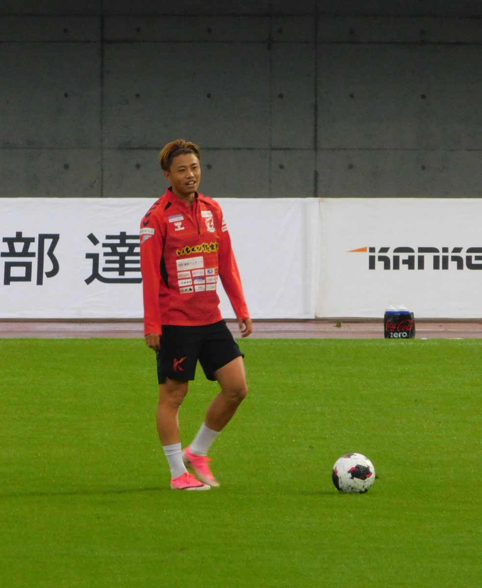 farbe_1917's tweet photo. ウォーミングアップ
vs長野パルセイロ

#吉丸絢梓 選手
.
#三浦知良 選手
.
#奥田晃也 選手
.
#千葉虎士 選手
.

#福島ユナイテッド https://t.co/3ngcynuHy4
