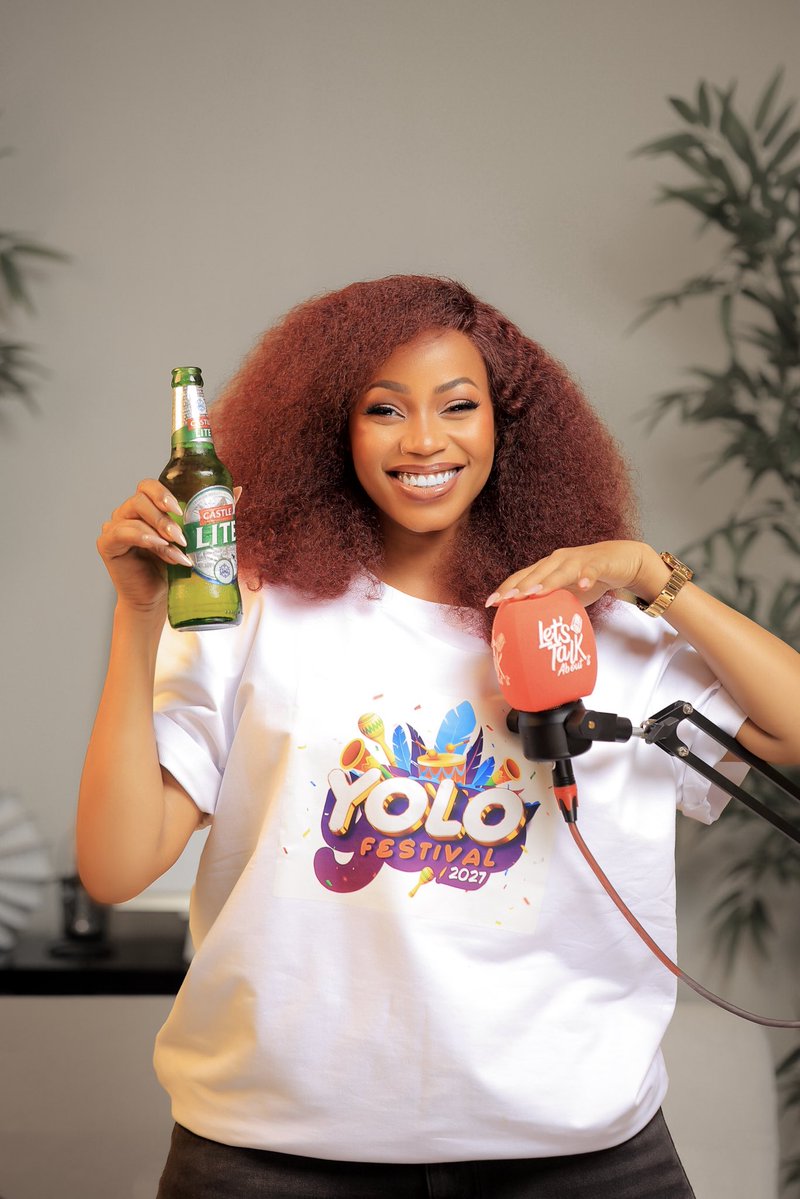 Ksheebah1's tweet photo. My lovers ♥️ With the weekend coming to an end, grab yourself an ice-cold Castle Lite and make that last sip of the weekend count…  END IT LITE🍻💚

And with the #AhhhChallenge almost coming to an end ⏰give us your best “Ahhh” and stand a chance to win an iPhone 17📱😃🍻 @CastleLiteUg 

#TryItAhhhSheebah #CastleLite #UgandasBestTastingLite