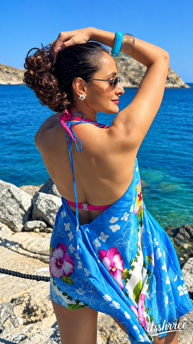 itsshrree's tweet photo. Pragyajaiswal ♥️ #pragyajaiswal #pragya #instagram #trending #viralreels #fashion #photoshoot #film #actress #kerala
itsshrree ♥️✨
Just vibes. No explanations. 🖤

#Itsshrree #InstaVibes #InstaDaily #IndianInstagram #ExplorePage

🚀 Follow for more @itsshrree https://t.co/EDFmLw40o2